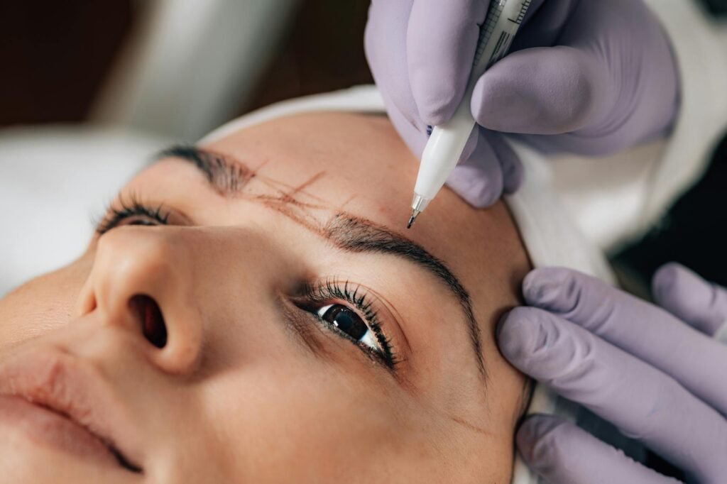 Microblading vs Brow Lamination — Which Is Right for You?