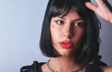 Astrid & Miyu | Bristol